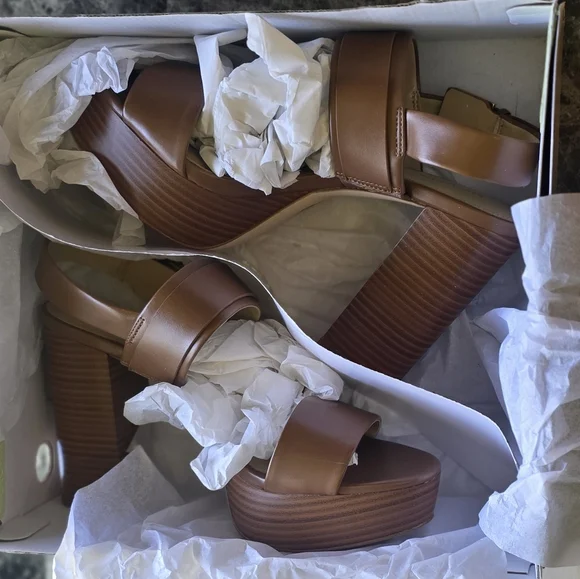 Michael Kors Brown Platform Sandals with Chunky Block Heel - Picture 2 of 6